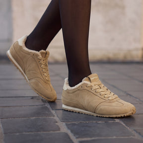 Cozy Frame Sneaker