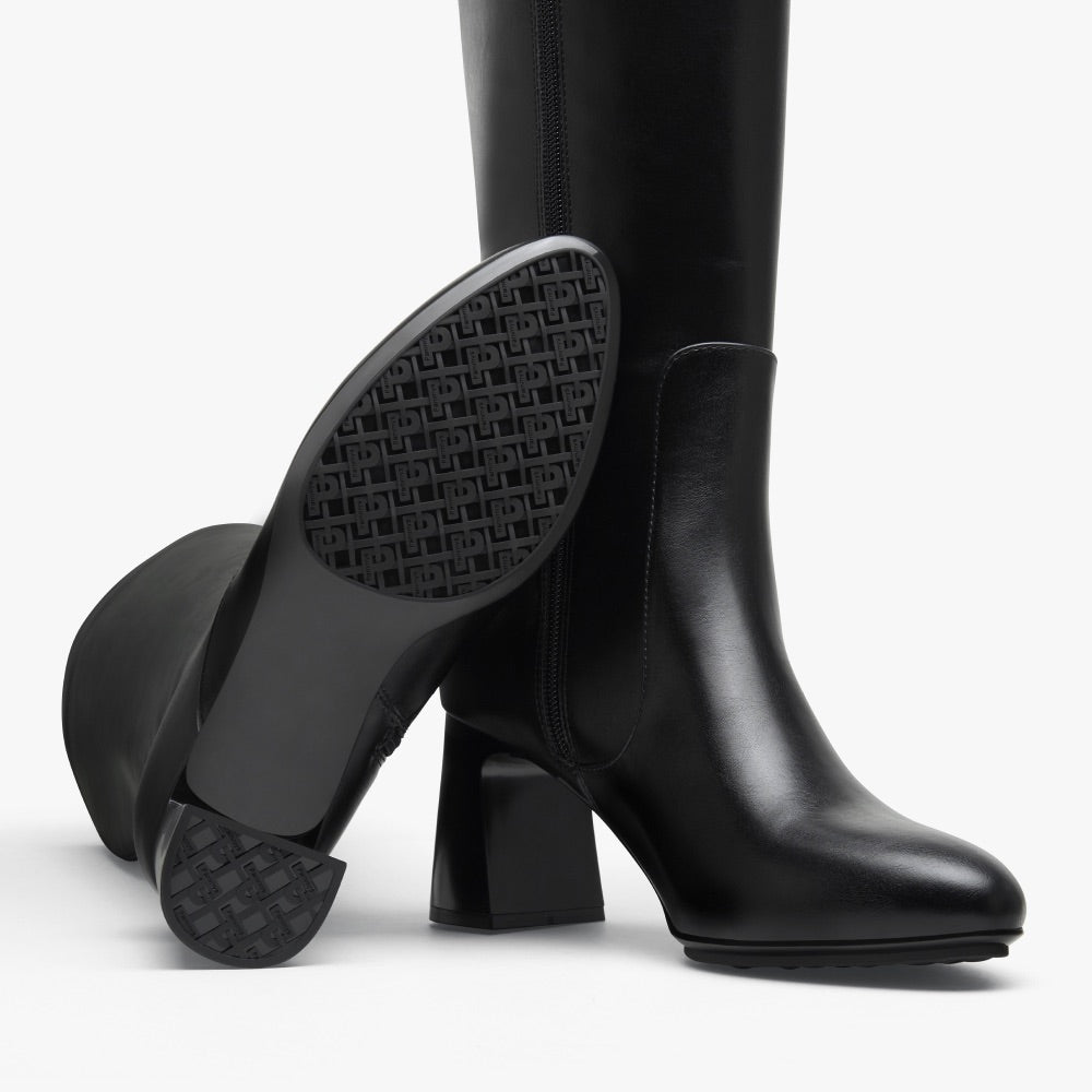 Snatched but Comfy Boot in Shiny Black, Foto 9