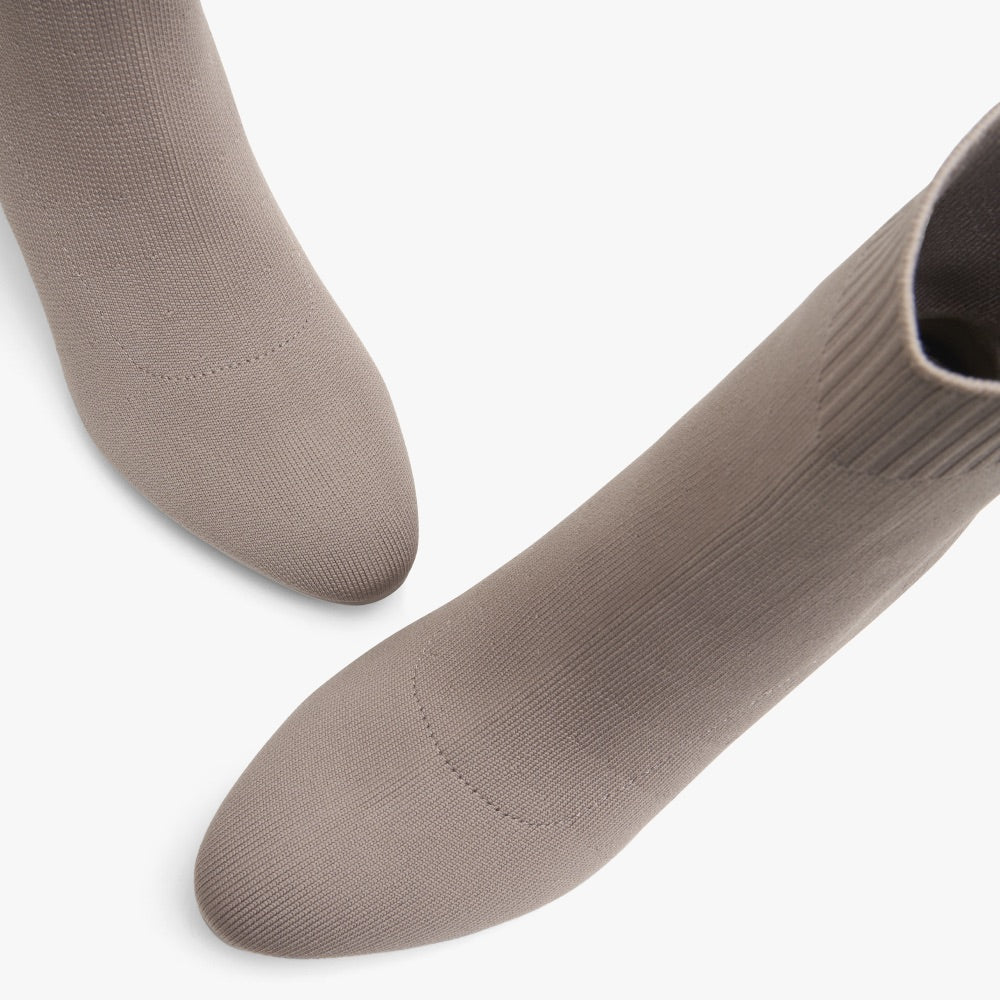 Snatched but Comfy Bootie in Taupe Mist, Foto 5