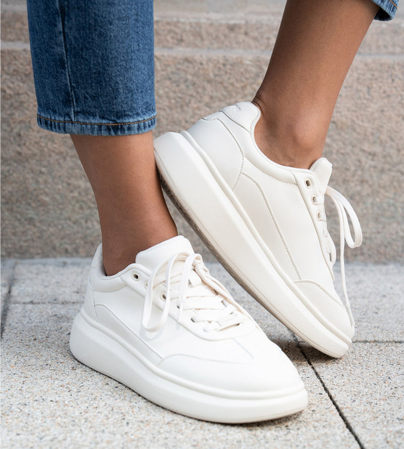 Court Sneaker