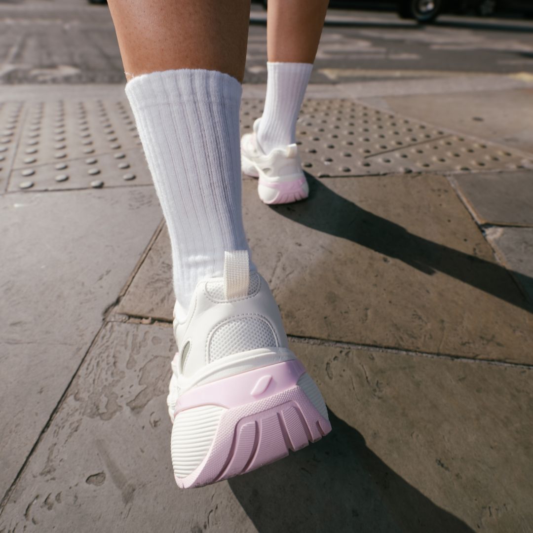 Pammys™ - Retro Sneaker